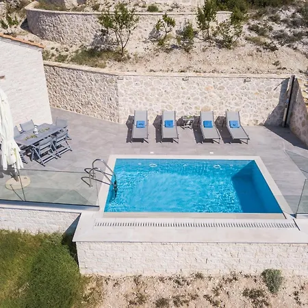 Emerald Agios Nikitas * Drymon