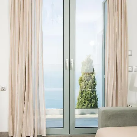 Emerald Agios Nikitas *