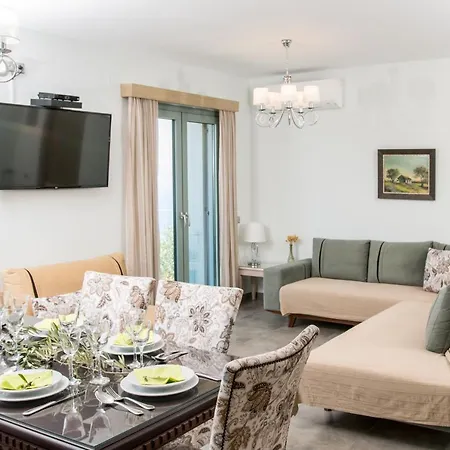 Emerald Agios Nikitas *